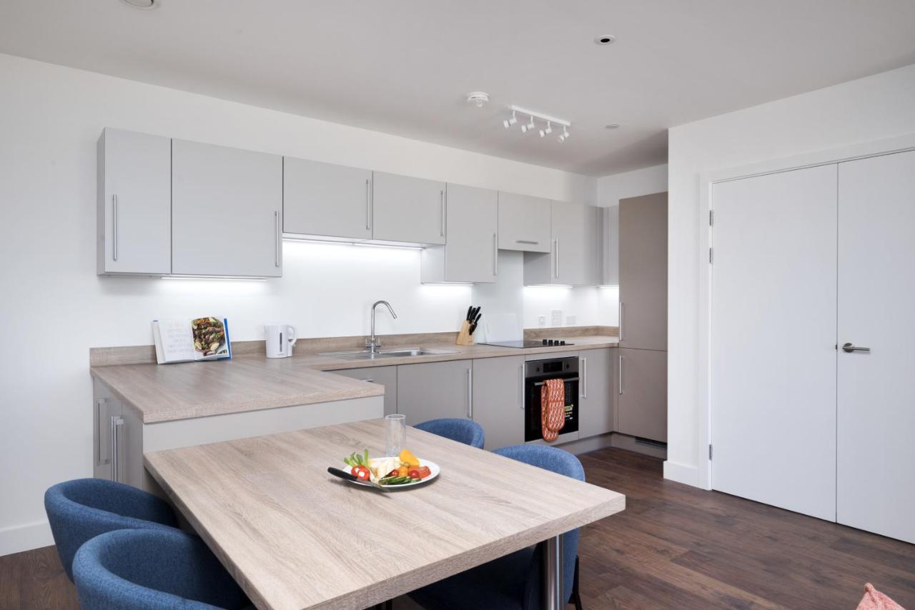 Modern Studios And Apartments At Barking Wharf In Лондон Екстер'єр фото