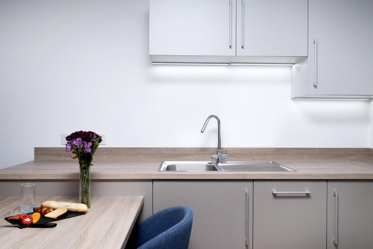 Modern Studios And Apartments At Barking Wharf In Лондон Екстер'єр фото