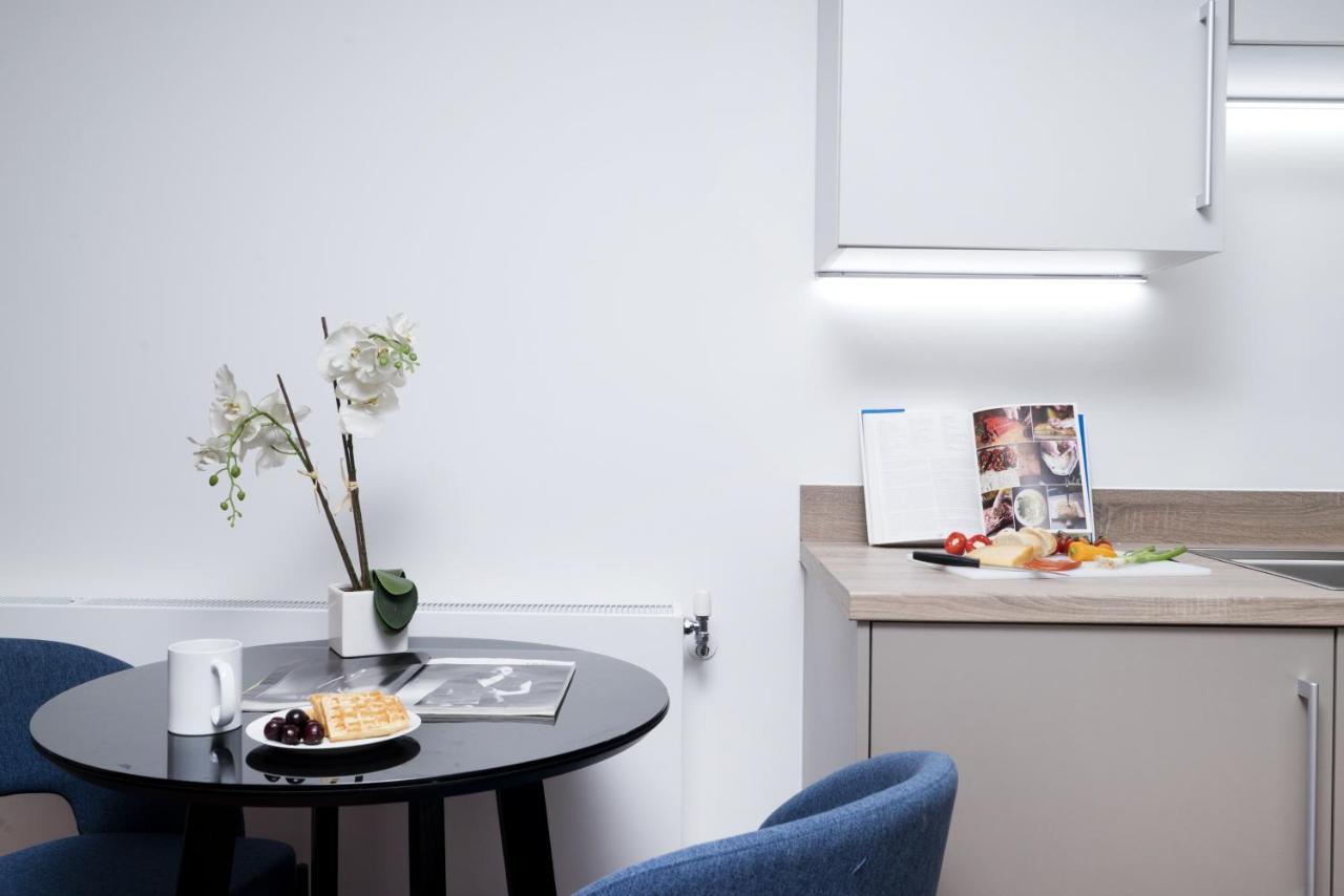 Modern Studios And Apartments At Barking Wharf In Лондон Екстер'єр фото